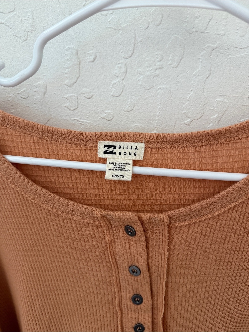 Billabong Orange Pink Waffle Long Sleeve Henley Small NWT - Picture 2 of 4
